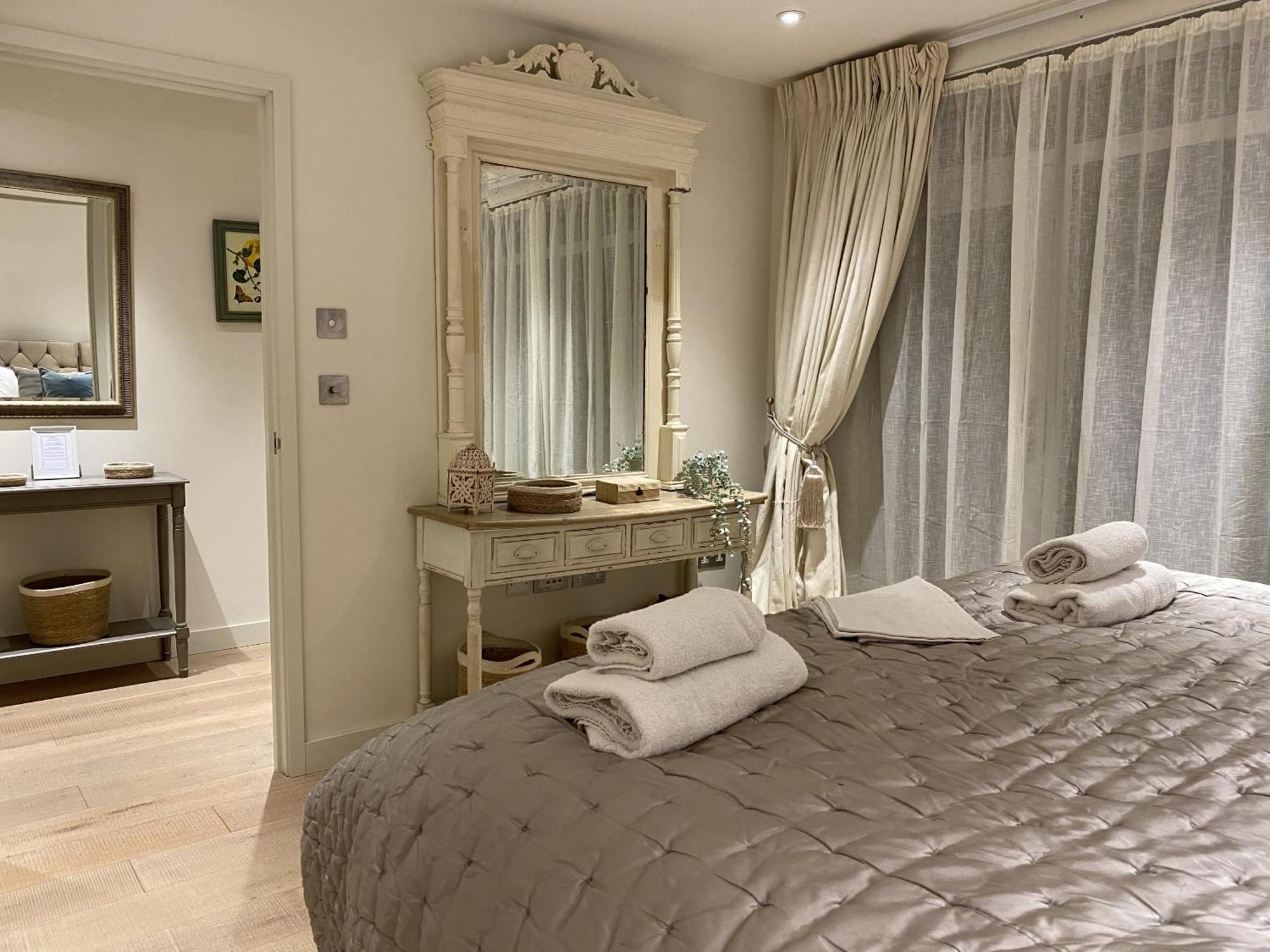 Apartamento Walcot Yard With Parking, Bath Keys Exterior foto